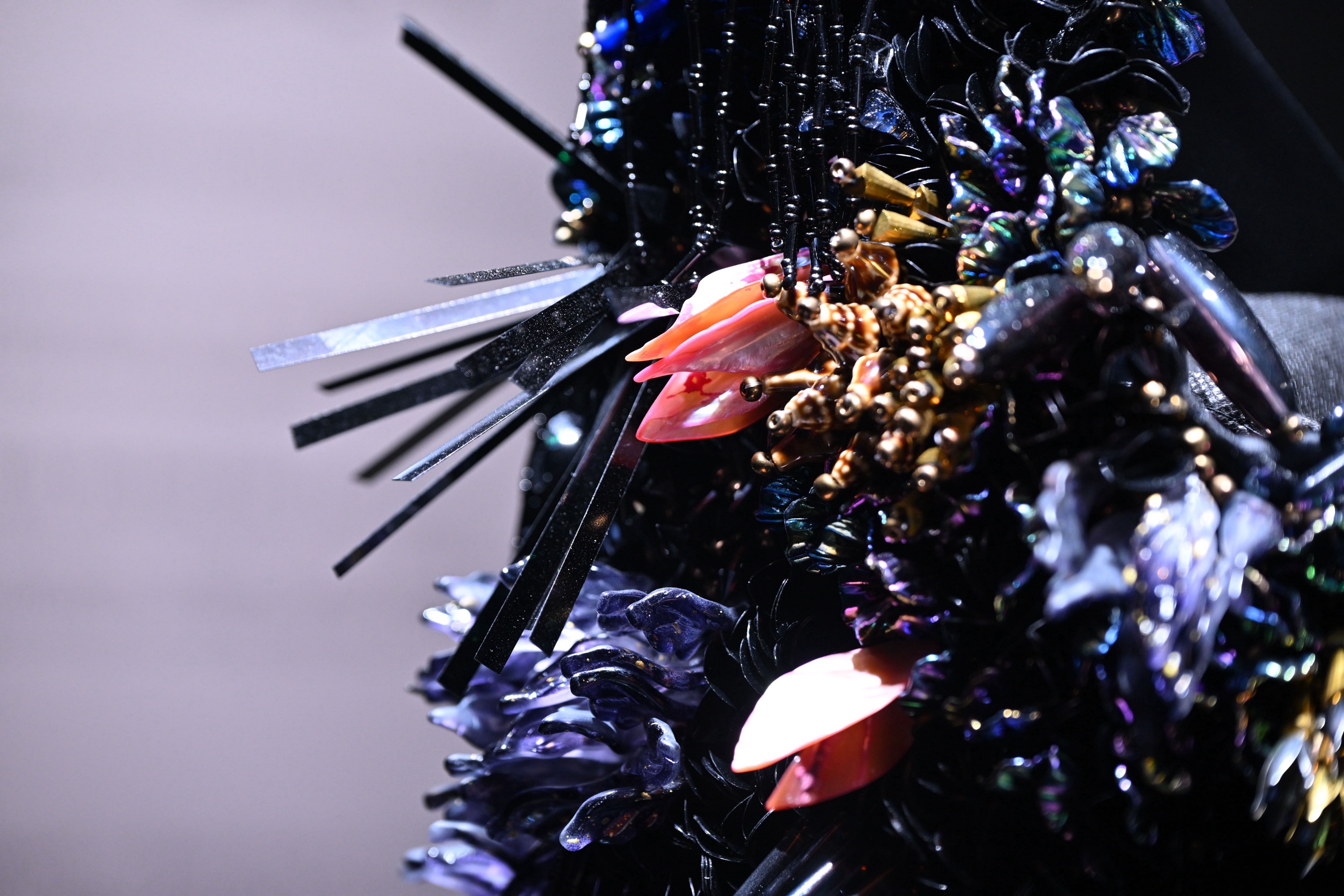 「海光・雕塑」全手工立體釘珠藝術手袋